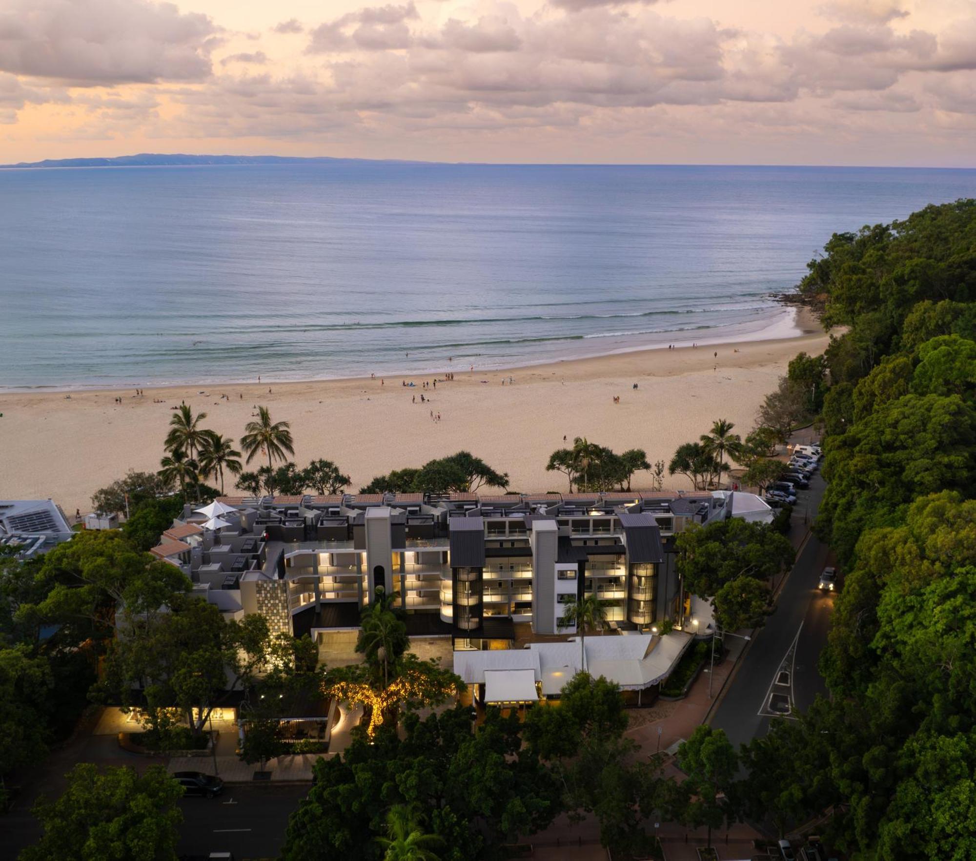 Netanya Noosa Beachfront Resort Exterior foto