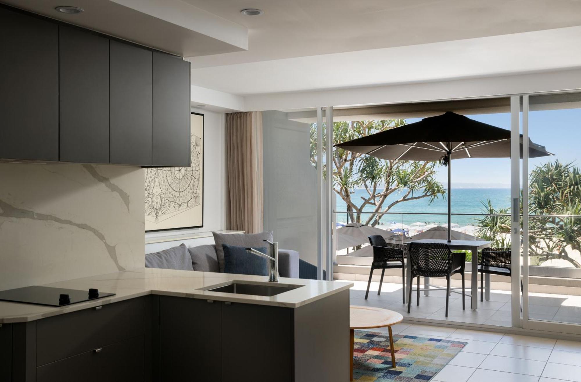 Netanya Noosa Beachfront Resort Exterior foto